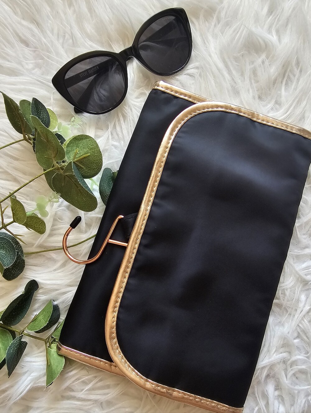 Steve Madden Sunglasses & Travel Friendly Toiletry Bag